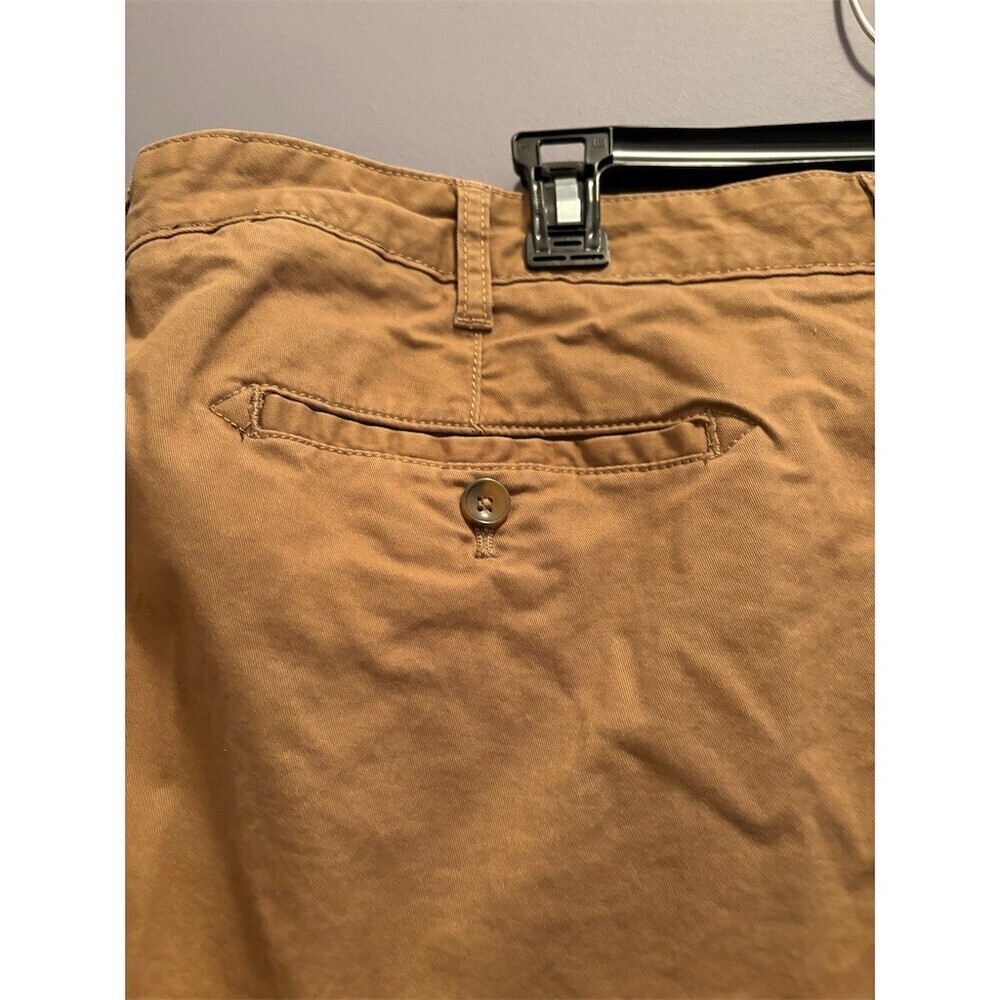IZOD Saltwater Chino Shorts Men's Size 40 Tan Khaki Flat Front 10 Inseam - Picture 8 of 11